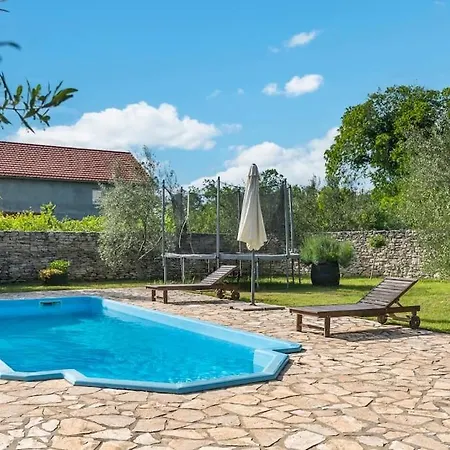 Casa Mlinari * Mratovo