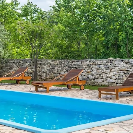 Casa Mlinari * Mratovo